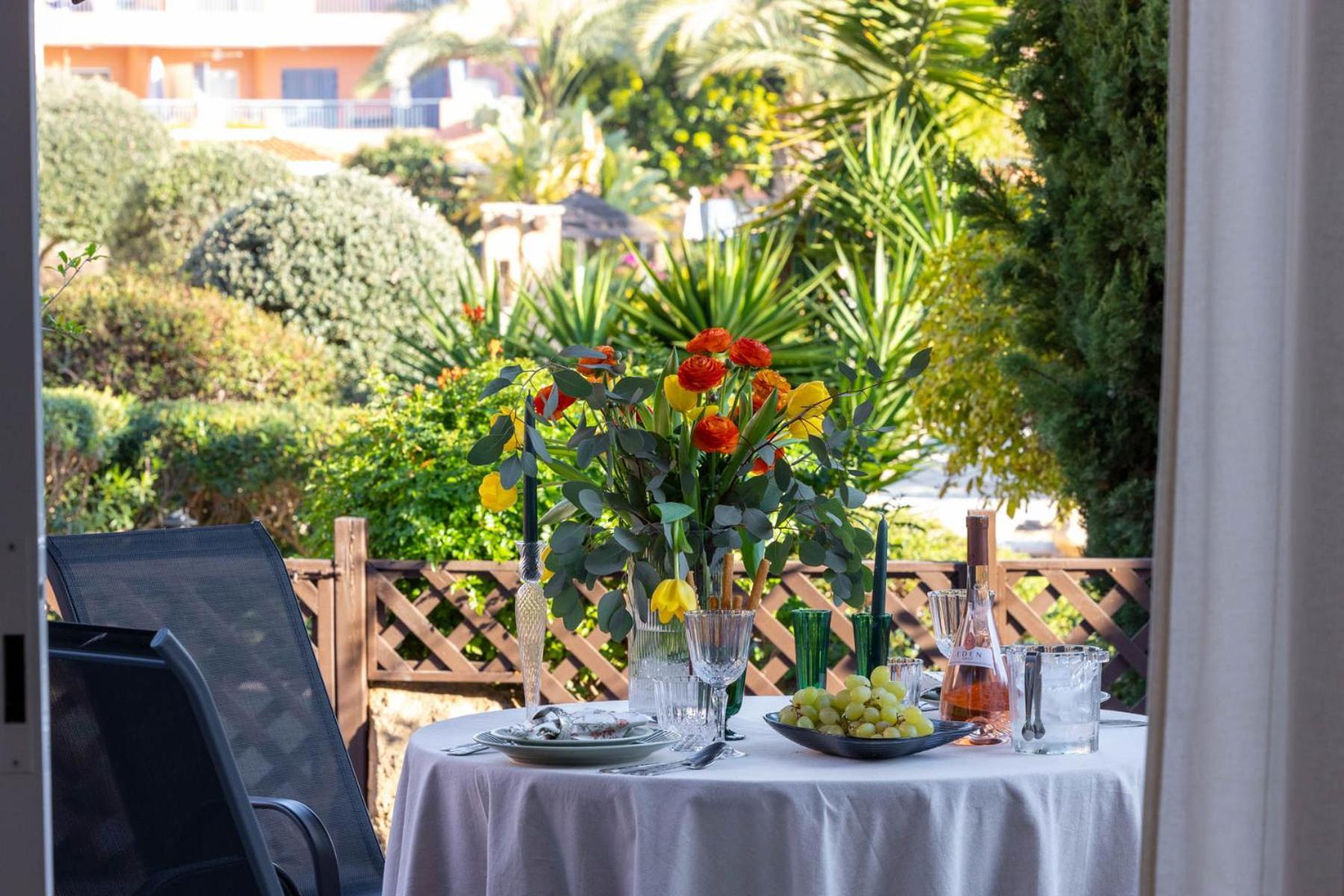 Limnaria Gardens Classic Apartment Paphos